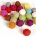 Klik her for at se flere billeder og f� mere information om varen:&nbsp; 4402 Filt Kugler - 1-2cm - SE antal *TILBUD*