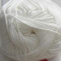 Klik her for at se flere billeder og få mere information om varen:  1010 Cotton 8/4 - HVID + Knækket hvid 50g 1ng
