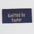 Klik her for at se flere billeder og f mere information om varen:  41424 Mærke: *Knittet by faster* 2x5cm - 1stk. 