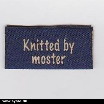 1428 Mærke: *Knittet by moster* 2x5cm - 1stk. 