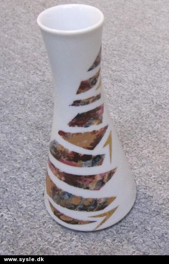 Brugt: Porcelæn Vase, Håndmalet (Sjals) ø:7,5x15,5cm