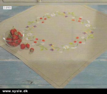 ::Ma 1490/ Broderipk: 4k Dug - Jordbær - 90x90cm *½ PRIS*
