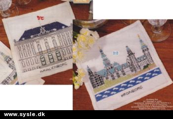 Hm 1975=2004: Mønster: Danske slotte på servietter *org*