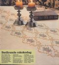 Klik her for at se flere billeder og f mere information om varen:  Hv 10-82-56: Mønster: Broderet stor Dug med rosenranke *org*