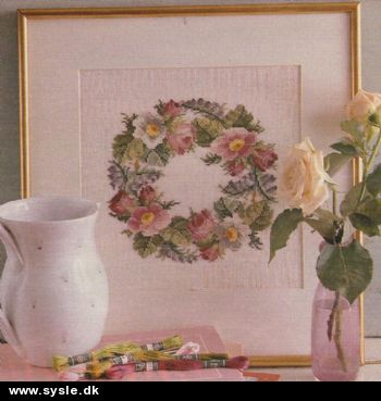 Uh 39-95-14:(2) Mønster: Brodere Krans med roser 20x20cm *org*