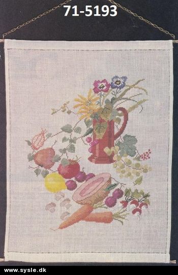 Fe 44-xx-37: Mønster: Broderet køkkenophæng 38x51cm *org*