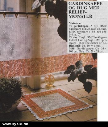 Fe 40-76-36 Mønster: Hæklet gardin og lille lysedug *org*