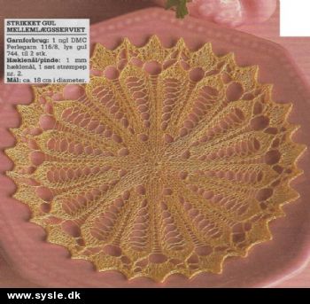 Hv 23-86-35:(2) Mønster: lille Strikket serviet ø:18cm *org*