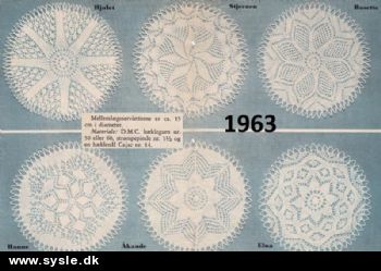 Al 40-63-59: Mønster: 6 små Strikket flakoner ø:15cm *org*
