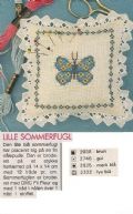 Klik her for at se flere billeder og f mere information om varen:  Hv 28-97-42: Mønster: Nålepuder m. sommerfugl  *org*