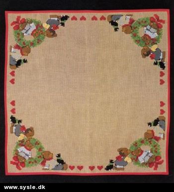 Fj 38-99-19: Mønster: Bro. juletræstæppe m. bamser ø:145cm *org*