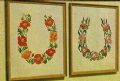 Klik her for at se flere billeder og f mere information om varen:  Hv -1979: Mønster: Lykken er en Hestesko 12fors. med Blomster *org*